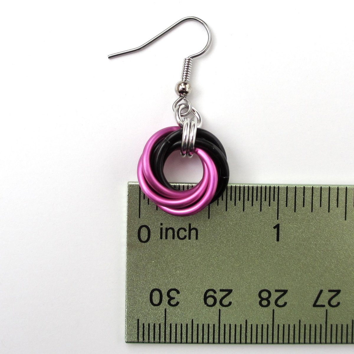 Love knot chainmaille earrings, hot pink and black small circle jewelry