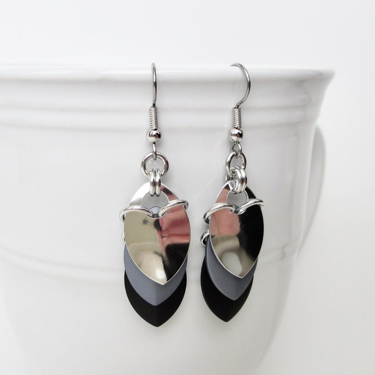 Black, gray and silver aluminum chainmail scales earrings