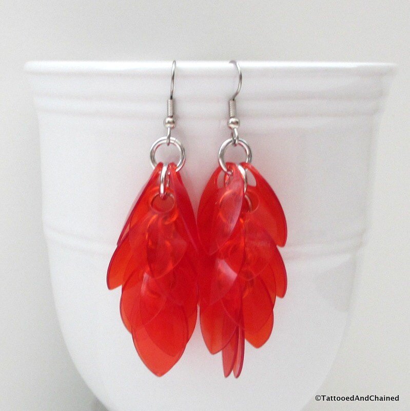 Red chainmaille scales earrings, scalemail earrings