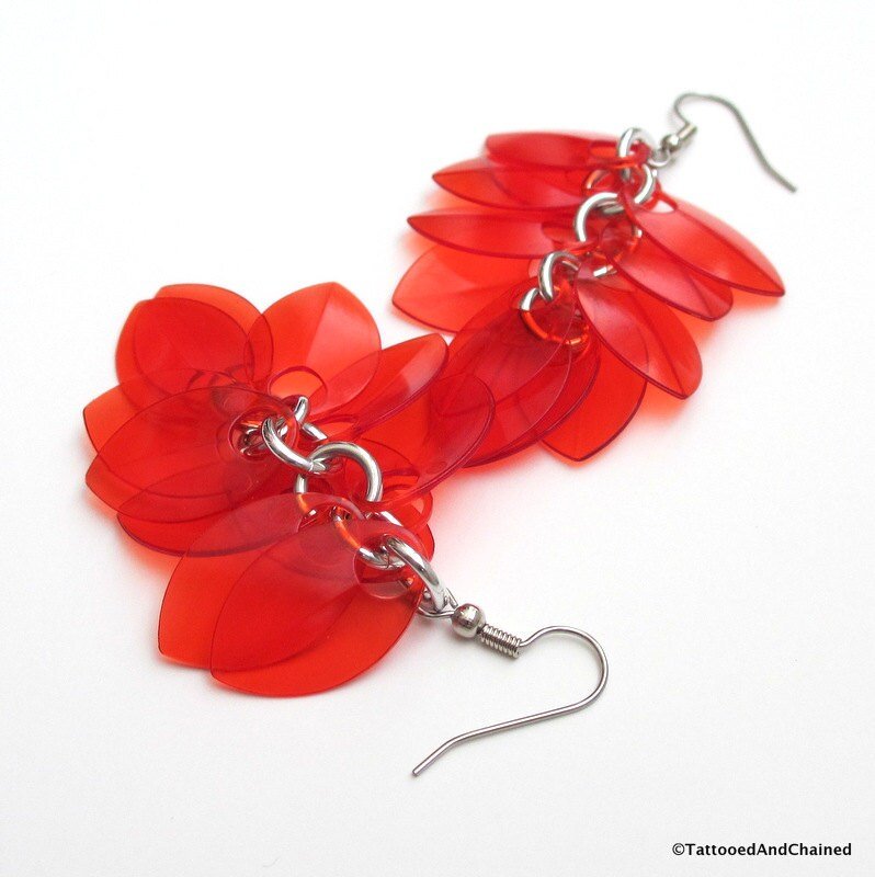Red chainmaille scales earrings, scalemail earrings