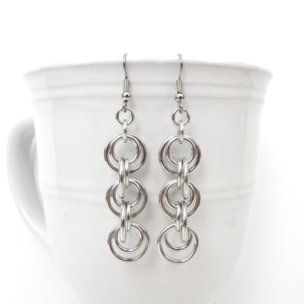 Simple chain earrings, silver aluminum interlocking circles