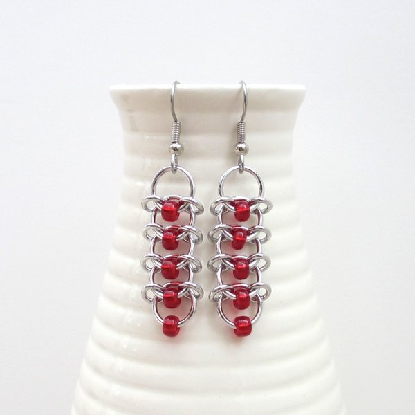 Centipede chainmail earrings with red beads